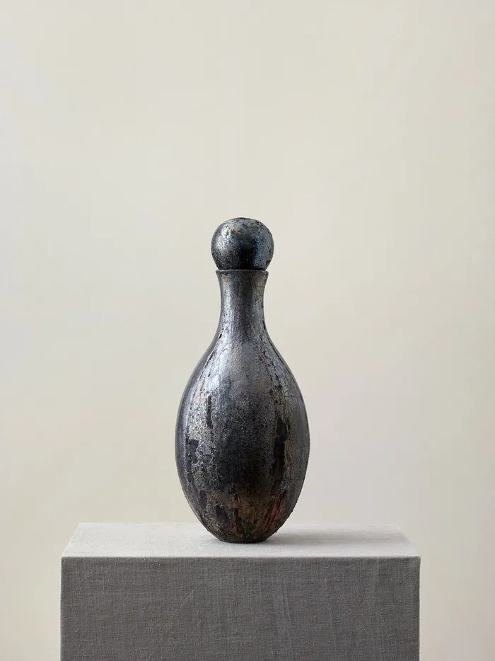 Hermetic Vase (Nigredo)
