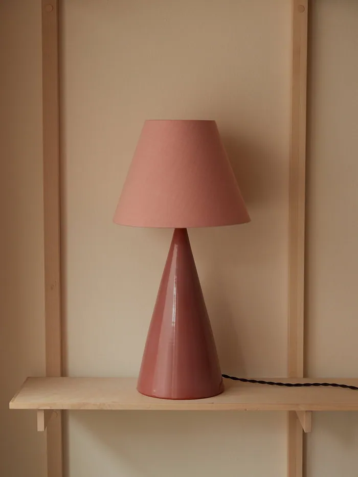Triangle Rose Table Lamp